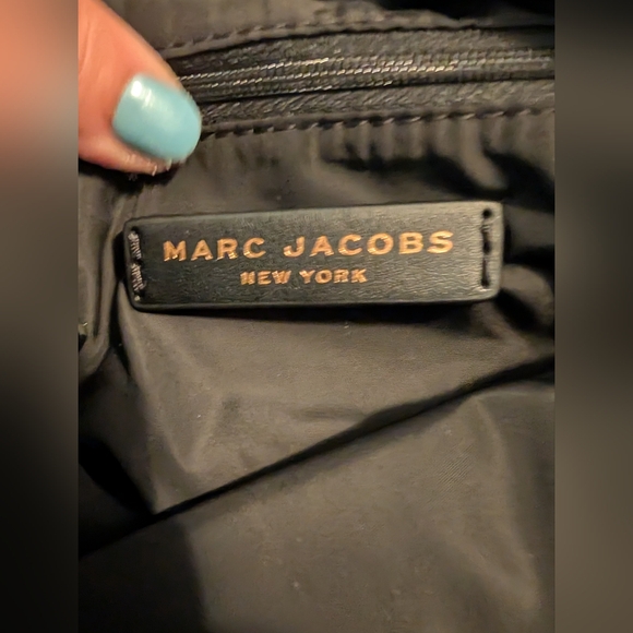 Marc Jacobs Quilted Mini Nylon Tote Black with Gold Chain. COA  Excellent - Picture 8 of 10